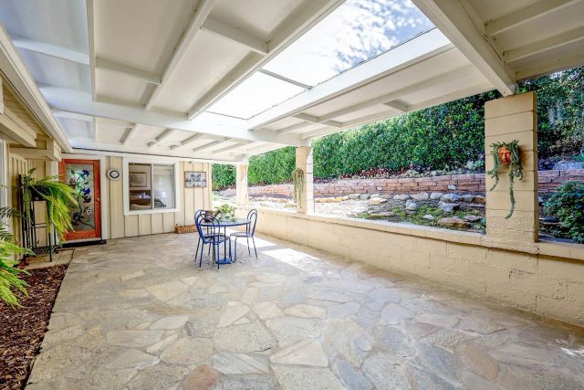 1642 York Dr, Vista, CA 92084
