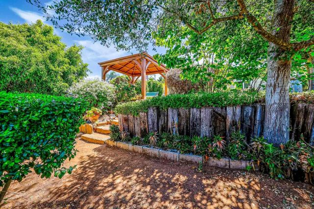 1642 York Dr, Vista, CA 92084
