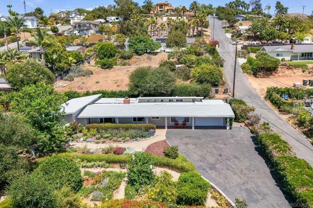 1642 York Dr, Vista, CA 92084