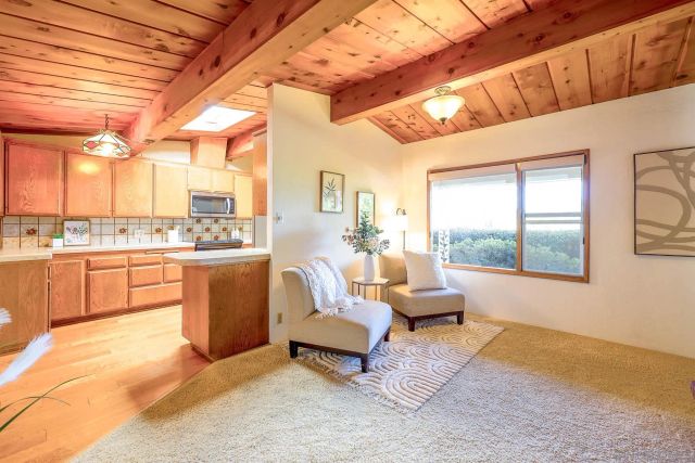 1642 York Dr, Vista, CA 92084