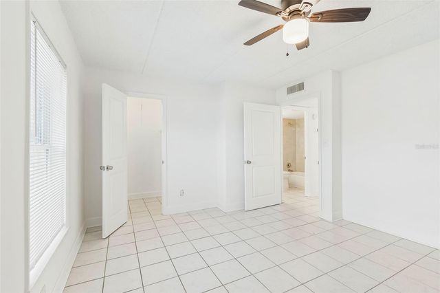 1062 85TH TERRACE N A, St Petersburg, FL 33702