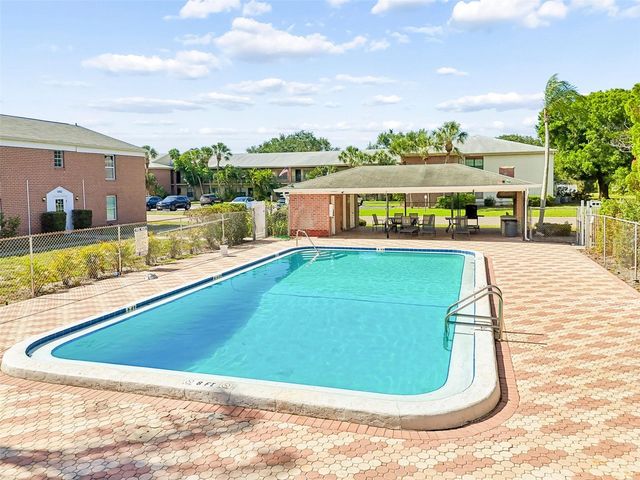 1062 85TH TERRACE N A, St Petersburg, FL 33702