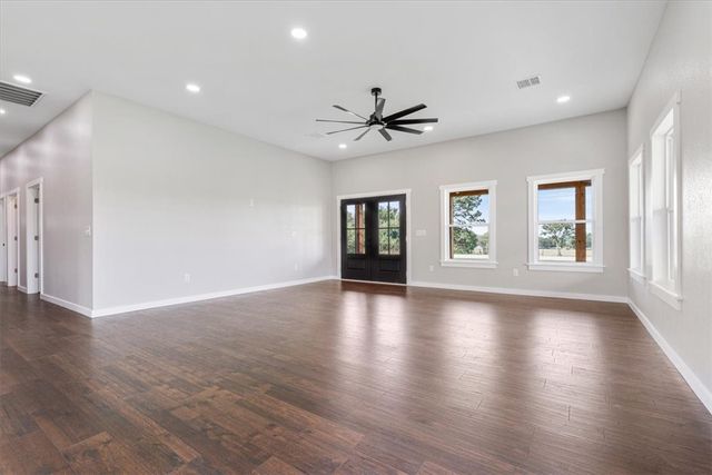 22372 North Road, Summers, AR 72769