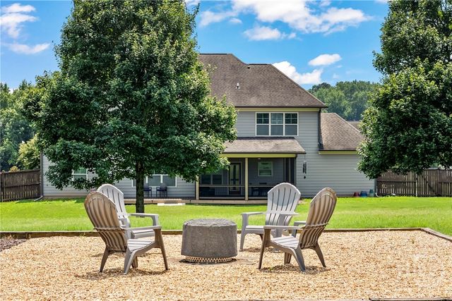 2777 Club Estates Drive, Statham, GA 30666