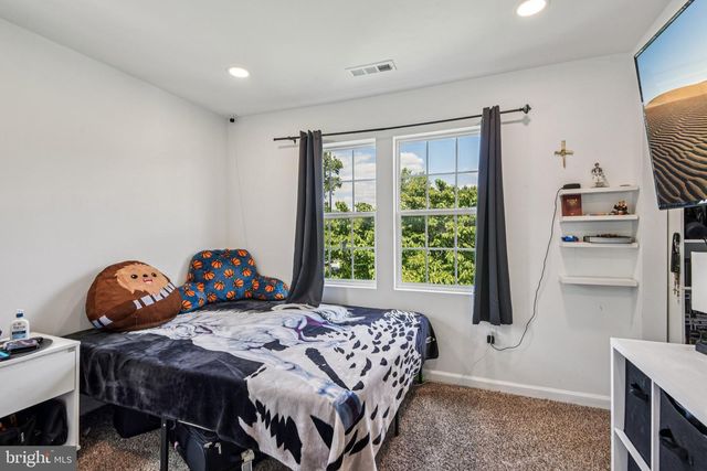 6715 WESTCOTT RD, Falls Church, VA 22042