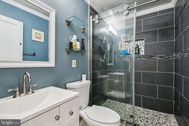 6715 WESTCOTT RD, Falls Church, VA 22042