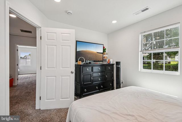 6715 WESTCOTT RD, Falls Church, VA 22042