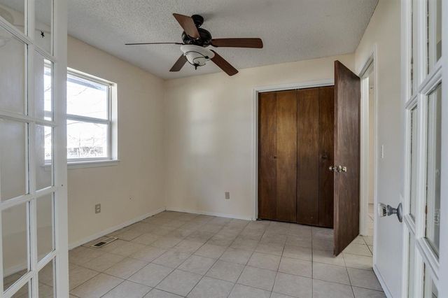 9617 NE 4th Street, Midwest City, OK 73130