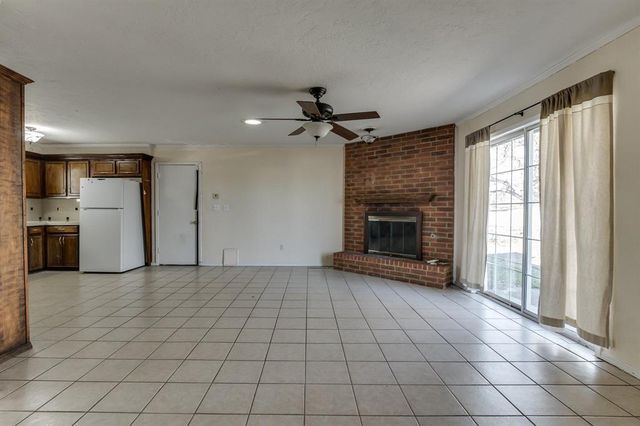 9617 NE 4th Street, Midwest City, OK 73130