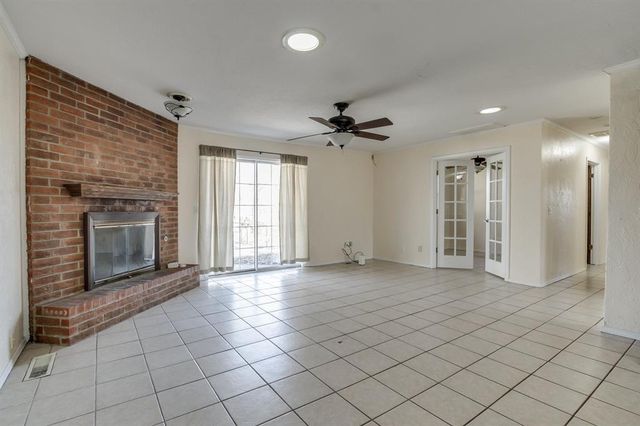 9617 NE 4th Street, Midwest City, OK 73130