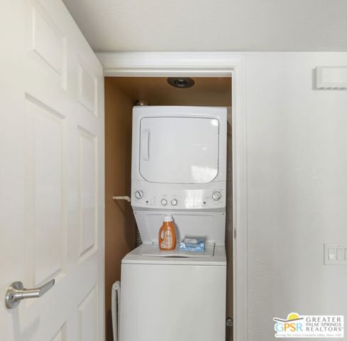 2345 S Cherokee Way 137, Palm Springs, CA 92264