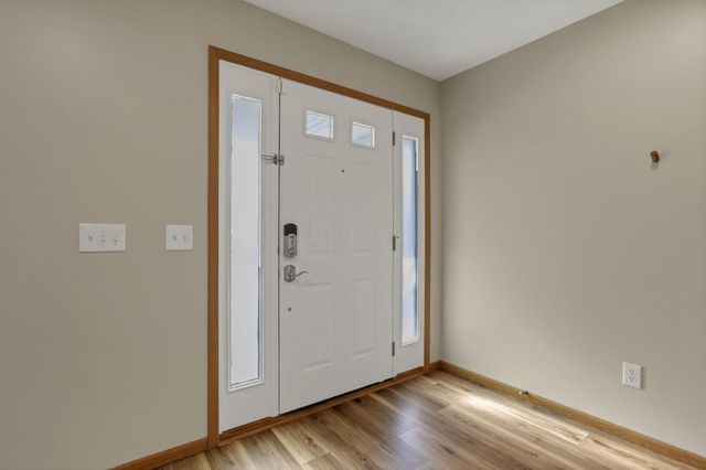 342 W Hunters Drive, Newark, OH 43055