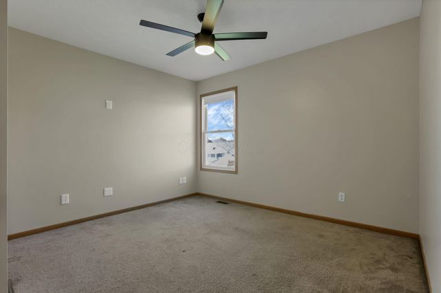 342 W Hunters Drive, Newark, OH 43055