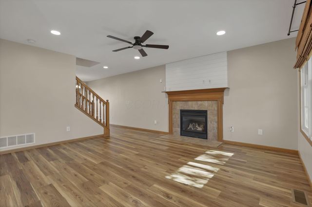 342 W Hunters Drive, Newark, OH 43055