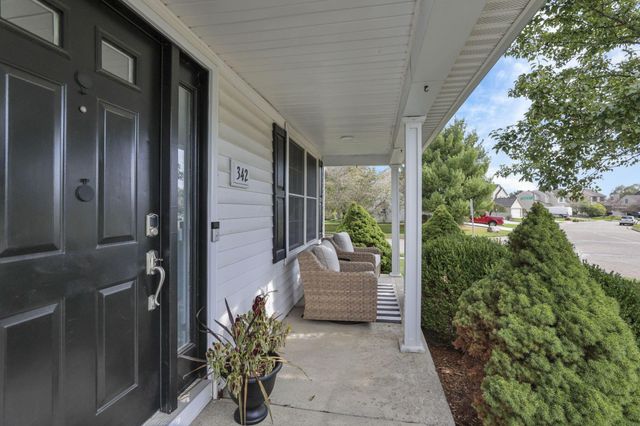 342 W Hunters Drive, Newark, OH 43055