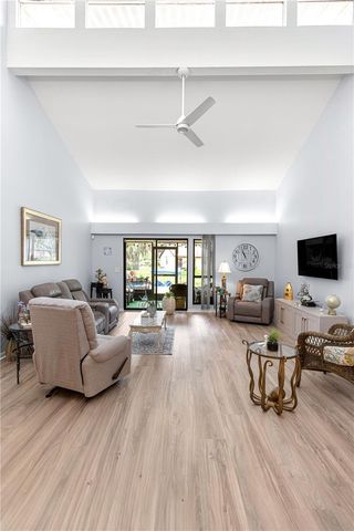 2226 CYPRESS COVE DRIVE 2226, Tavares, FL 32778