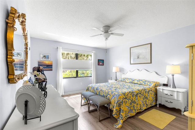 2226 CYPRESS COVE DRIVE 2226, Tavares, FL 32778