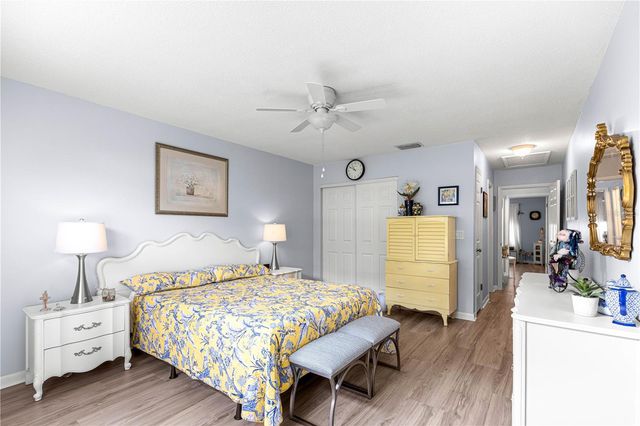 2226 CYPRESS COVE DRIVE 2226, Tavares, FL 32778