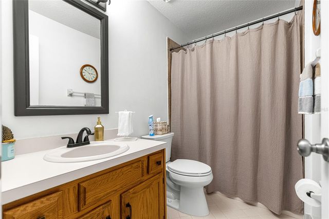 2226 CYPRESS COVE DRIVE 2226, Tavares, FL 32778