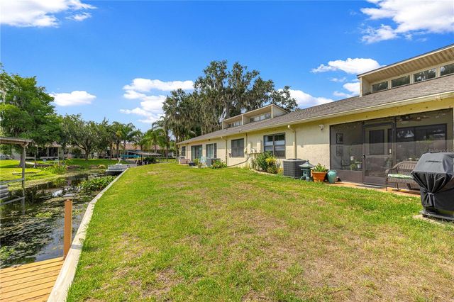 2226 CYPRESS COVE DRIVE 2226, Tavares, FL 32778