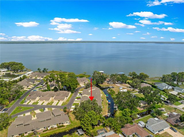 2226 CYPRESS COVE DRIVE 2226, Tavares, FL 32778