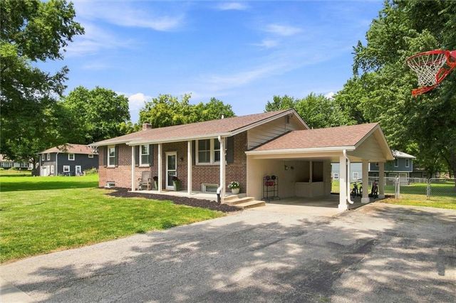 202 South Street, Lathrop, MO 64465