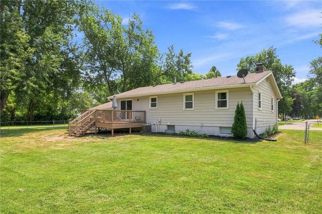 202 South Street, Lathrop, MO 64465