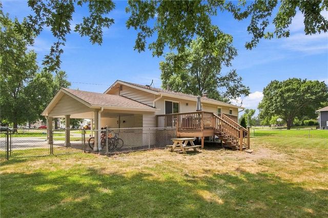 202 South Street, Lathrop, MO 64465