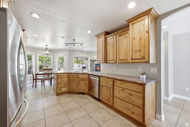 2819 S SILVER FOX LN, Saratoga Springs, UT 84045