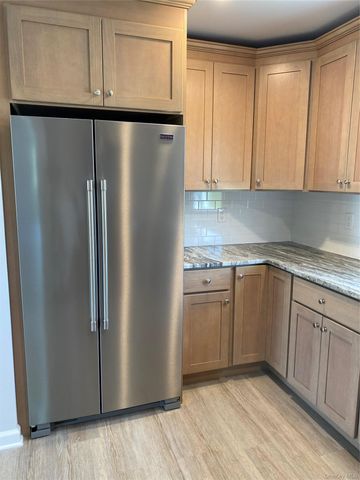 120 E CENTRAL Avenue A-5, Pearl River, NY 10965