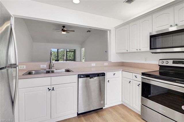 3659 Riviera CIR, Bonita Springs, FL 34134