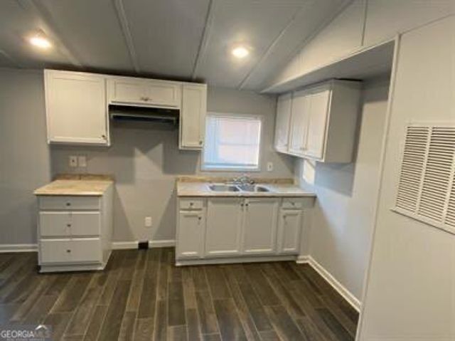 114 Skyland Drive E, Locust Grove, GA 30248