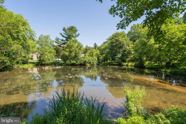 275 OLD FORGE CROSSING, Devon, PA 19333