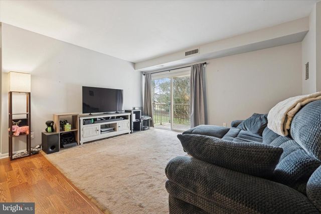 275 OLD FORGE CROSSING, Devon, PA 19333