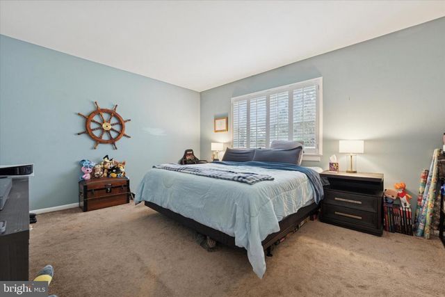 275 OLD FORGE CROSSING, Devon, PA 19333