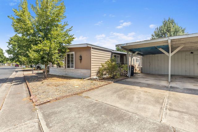 2252 Table Rock Road SPC 93, Medford, OR 97501