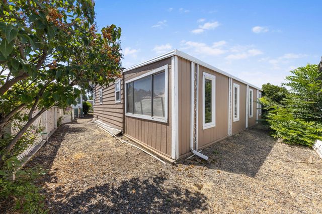 2252 Table Rock Road SPC 93, Medford, OR 97501