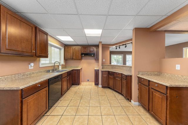 2252 Table Rock Road SPC 93, Medford, OR 97501