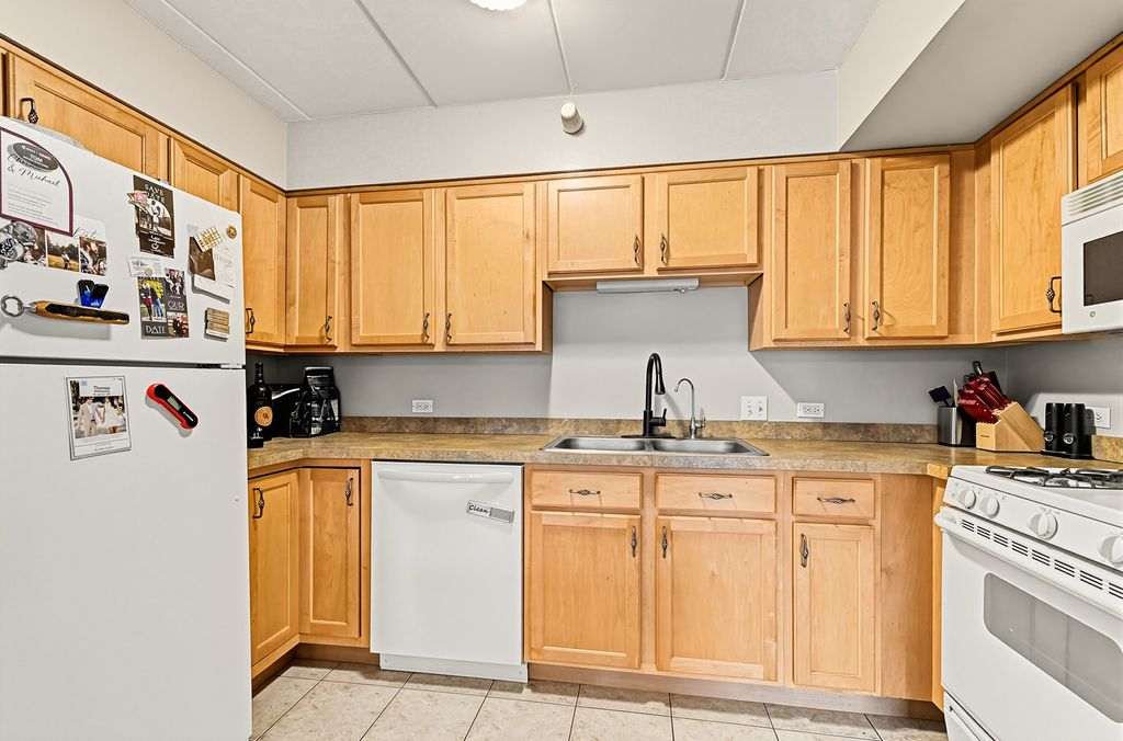 1053 Ashley Court S 2A, Lockport, IL 60441 — photo 5