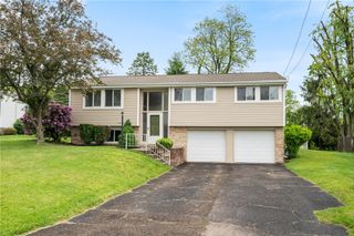 219 Rivercrest Dr, Moon/crescent Twp, PA 15108
