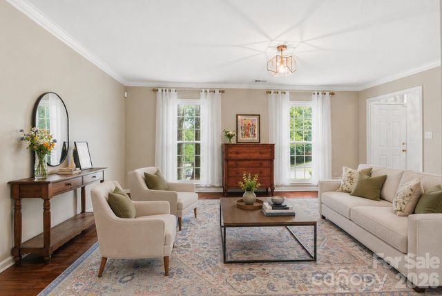516 Eastville Court, Matthews, NC 28105