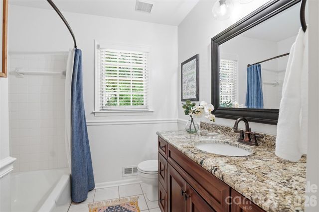 516 Eastville Court, Matthews, NC 28105