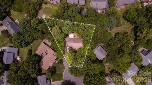 516 Eastville Court, Matthews, NC 28105