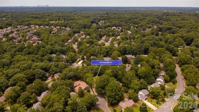 516 Eastville Court, Matthews, NC 28105