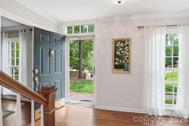 516 Eastville Court, Matthews, NC 28105