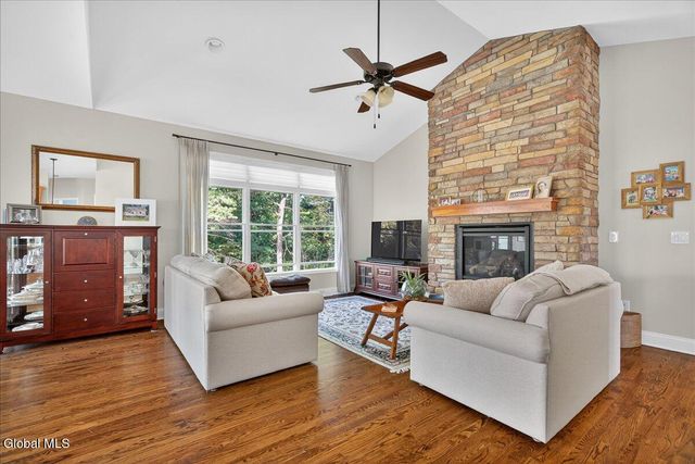12 Widgeon Way, Waterford, NY 12188