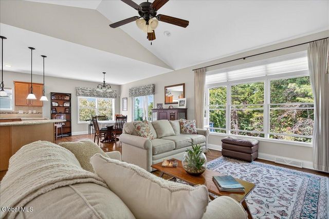 12 Widgeon Way, Waterford, NY 12188
