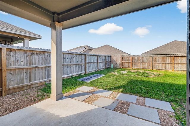 7230 Tristan Dr, Corpus Christi, TX 78414