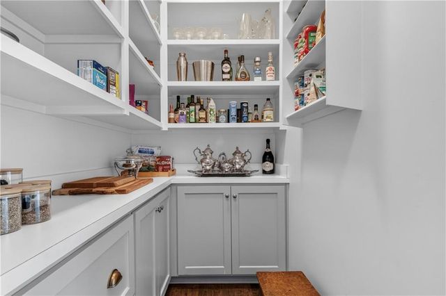 16404 Rosehill Street, Overland Park, KS 66221