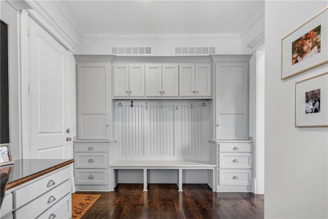 16404 Rosehill Street, Overland Park, KS 66221